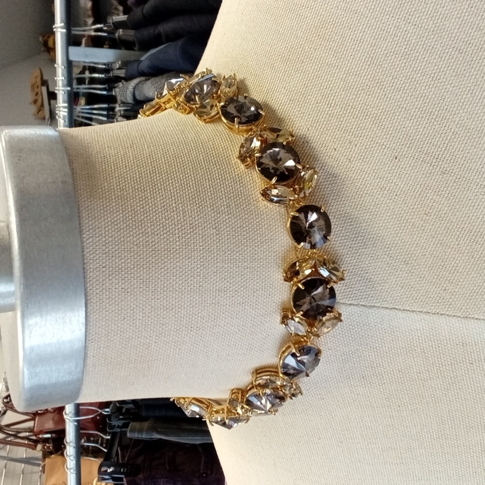 Ann Taylor Beautiful Crystal Necklace